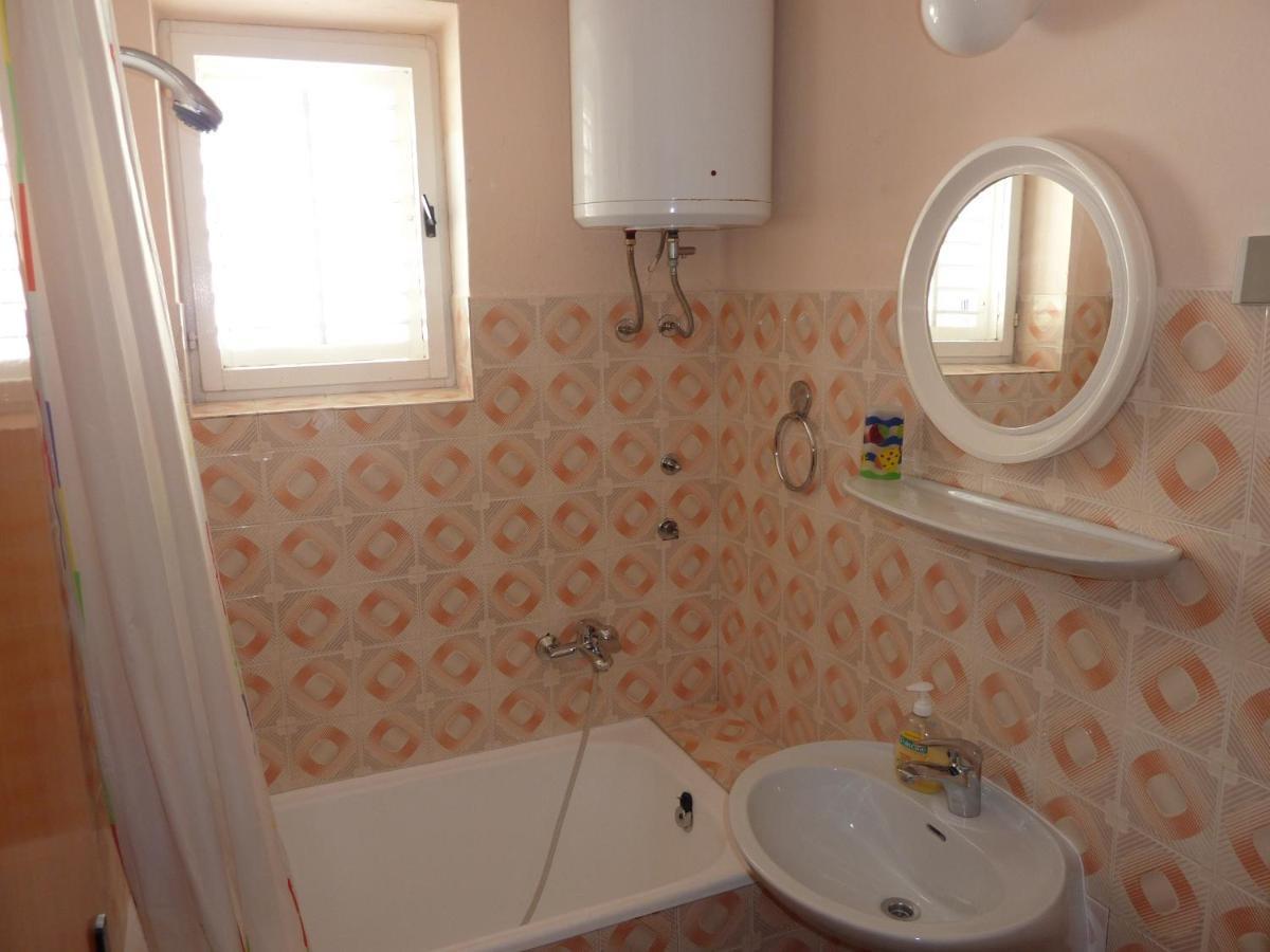 חוואר Apartments And Rooms With Parking Space Hvar - 15378 מראה חיצוני תמונה